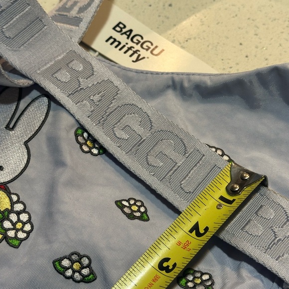 NEW! Medium Nylon Crescent Bag in Embroidered Miffy / NWT - Picture 6 of 16